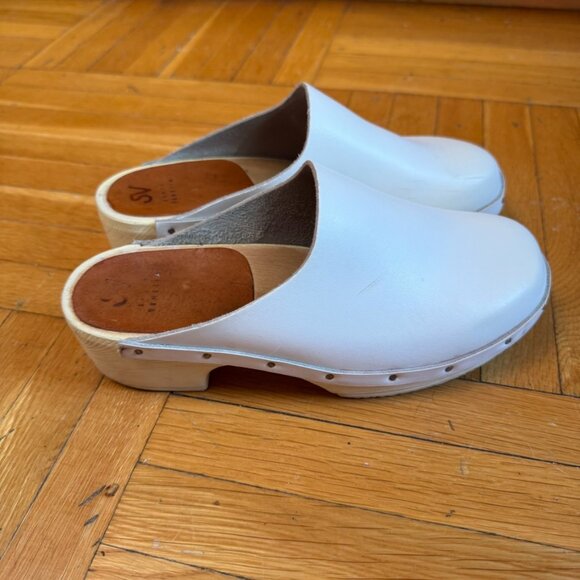 Santa Ventia Jill Clog in White (sz 38) - Picture 3 of 10